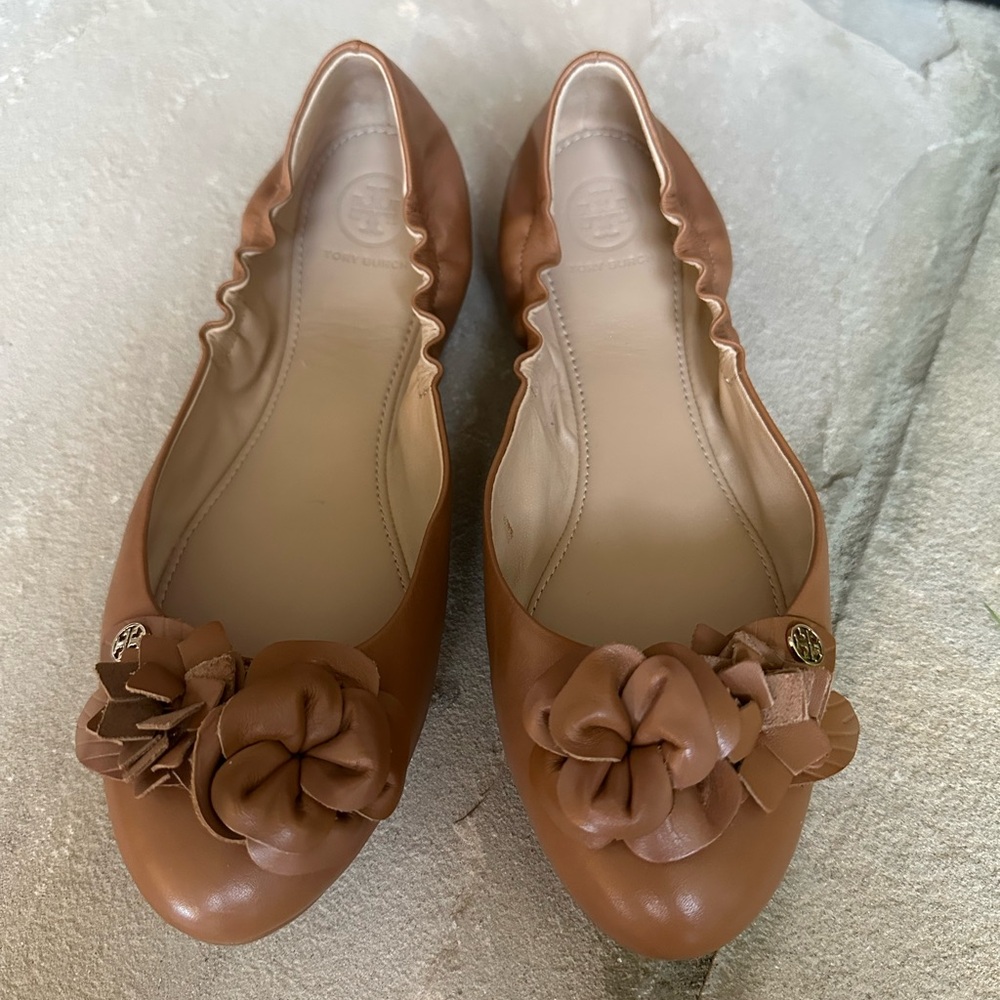 NIB Tory Burch Blossom Ballet in Royal Tan